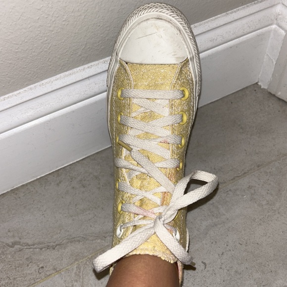 Yellow converse - Picture 6 of 6